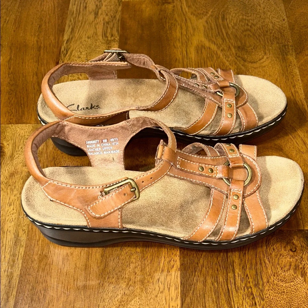 Clarks Women's Tan Leather Sandals